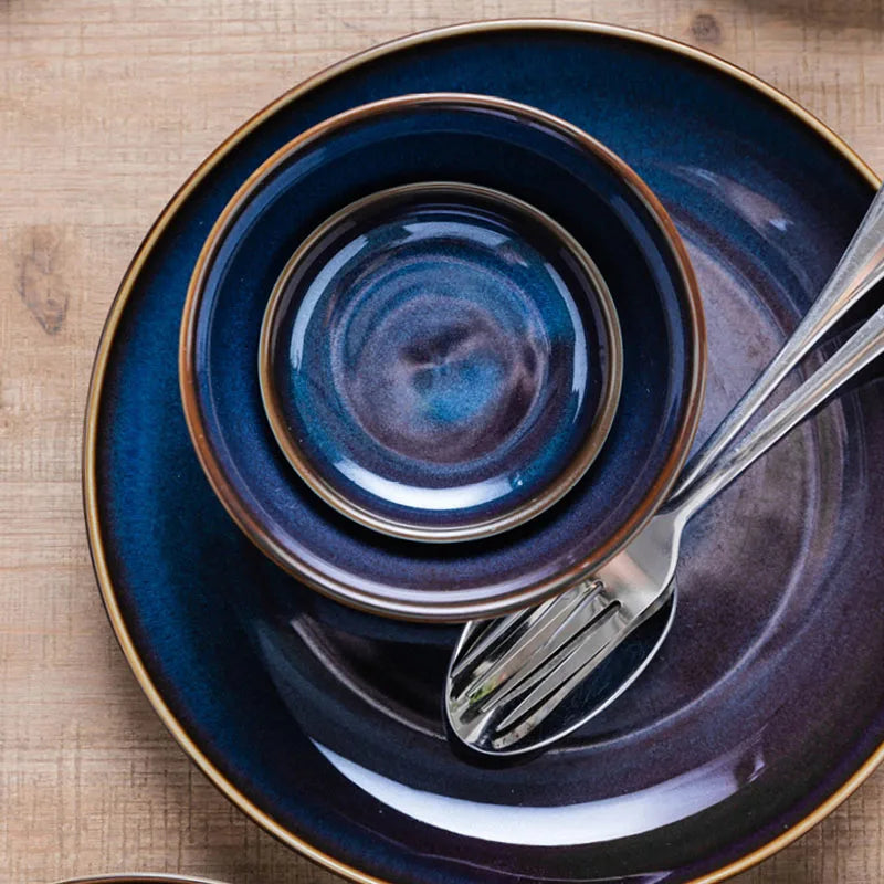 Deep blue ceramic dinnerware set by ๐๐ ๐๐๐ ๐น๐๐๐๐ ๐ป๐๐๐๐ ๐๏ฟฝ