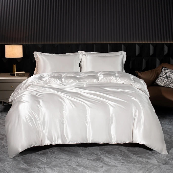 Luxury silk bedsheet set with duvet cover and pillowcases by ๐๐ ๐๐๐ ๐น๐๐๐๐ ๐ป๐๐๐๏ฟฝ