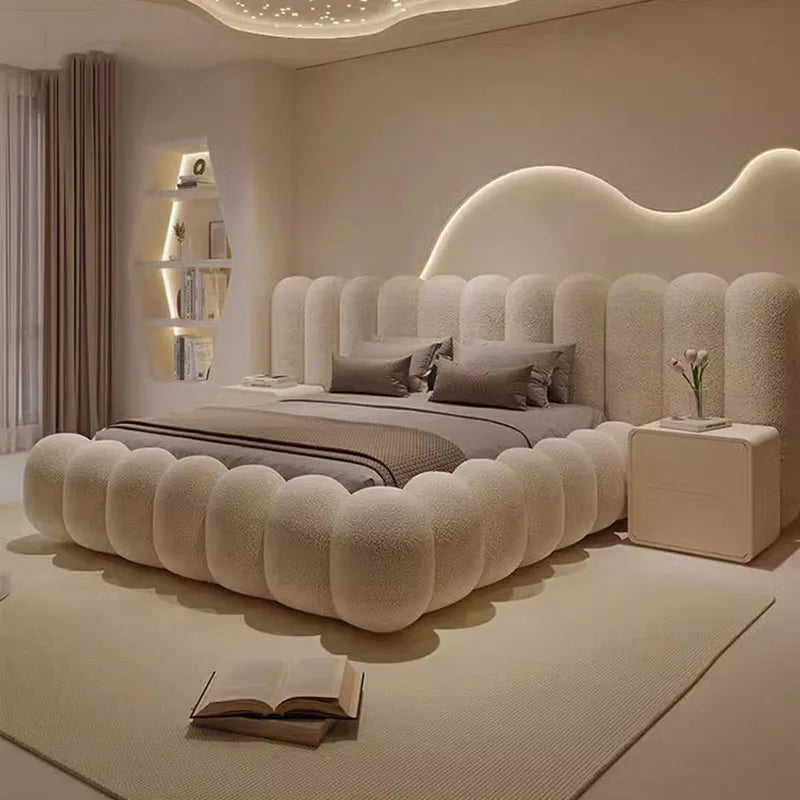 Large wooden bed from 𝕄𝕔 𝕋𝕙𝕖 𝔹𝕝𝕒𝕔𝕜 𝔻𝕚𝕒𝕞𝕠𝕟𝕕�