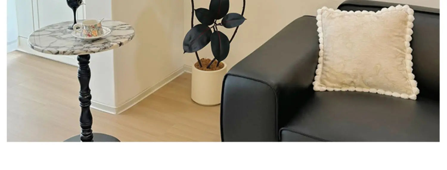 Artificial green rubber tree plant with black and gold accents, from 𝕄𝕔 𝕋𝕙𝕖 𝔹𝕝𝕒𝕔𝕜 𝔻𝕚𝕒𝕞�