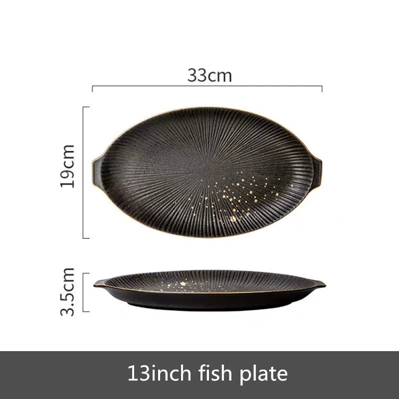 Black porcelain dinner plate with gilt rim from ๐๐ ๐๐๐ ๐น๐๐๐๐ ๐ป๐๐๐๐ ๐