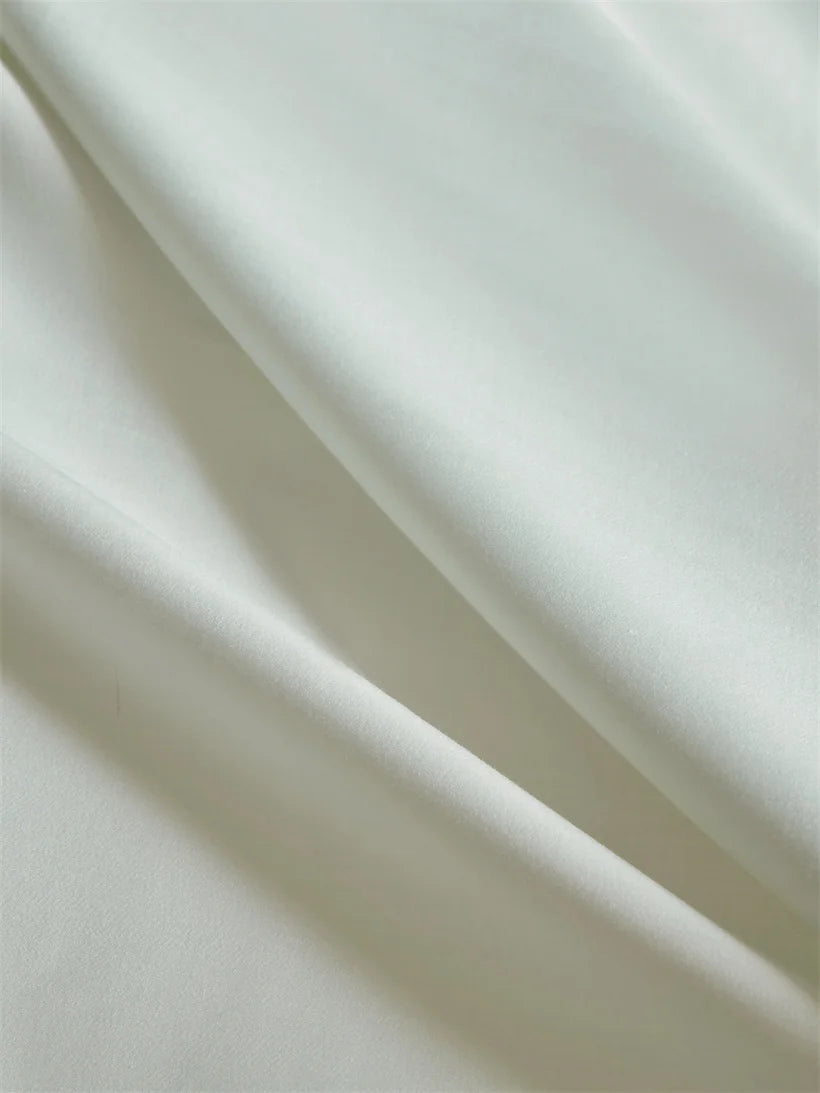 MC Collection 100% Mulberry Silk Bedding Set from 𝕄𝕔 𝕋𝕙𝕖 𝔹𝕝𝕒𝕔𝕜 𝔻𝕚𝕒𝕞𝕠
