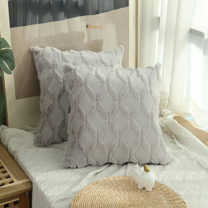 Soft plush velvet pillow cover from ๐๐ ๐๐๐ ๐น๐๐๐๐ ๐ป๐๐๐๐ ๐๏ฟฝ