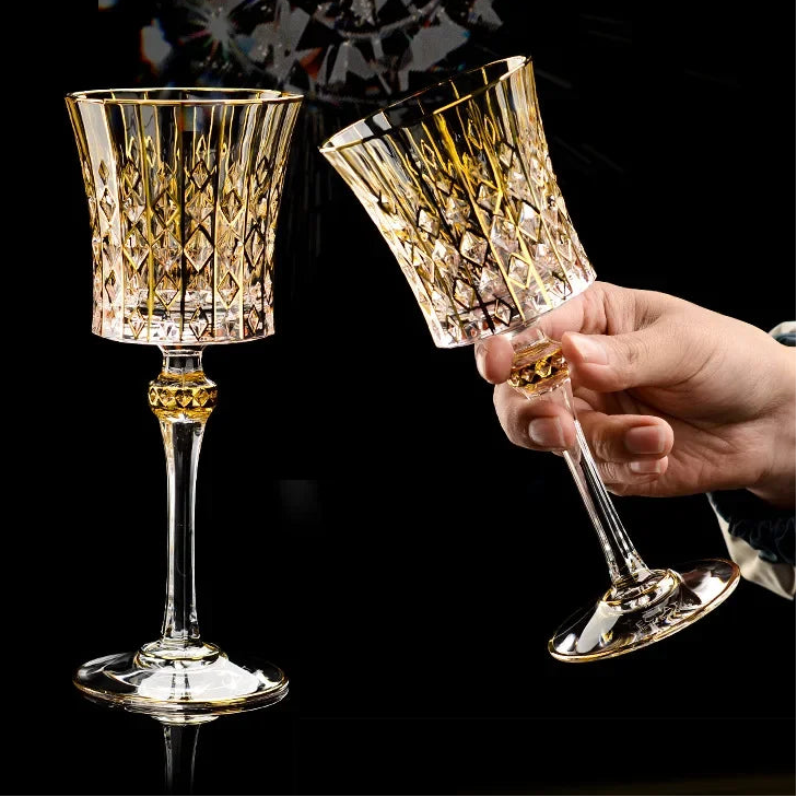 Luxury CDA whisky and red wine glasses by ๐๐ ๐๐๐ ๐น๐๐๐๐ ๐ป๐๐๐๐ ๐