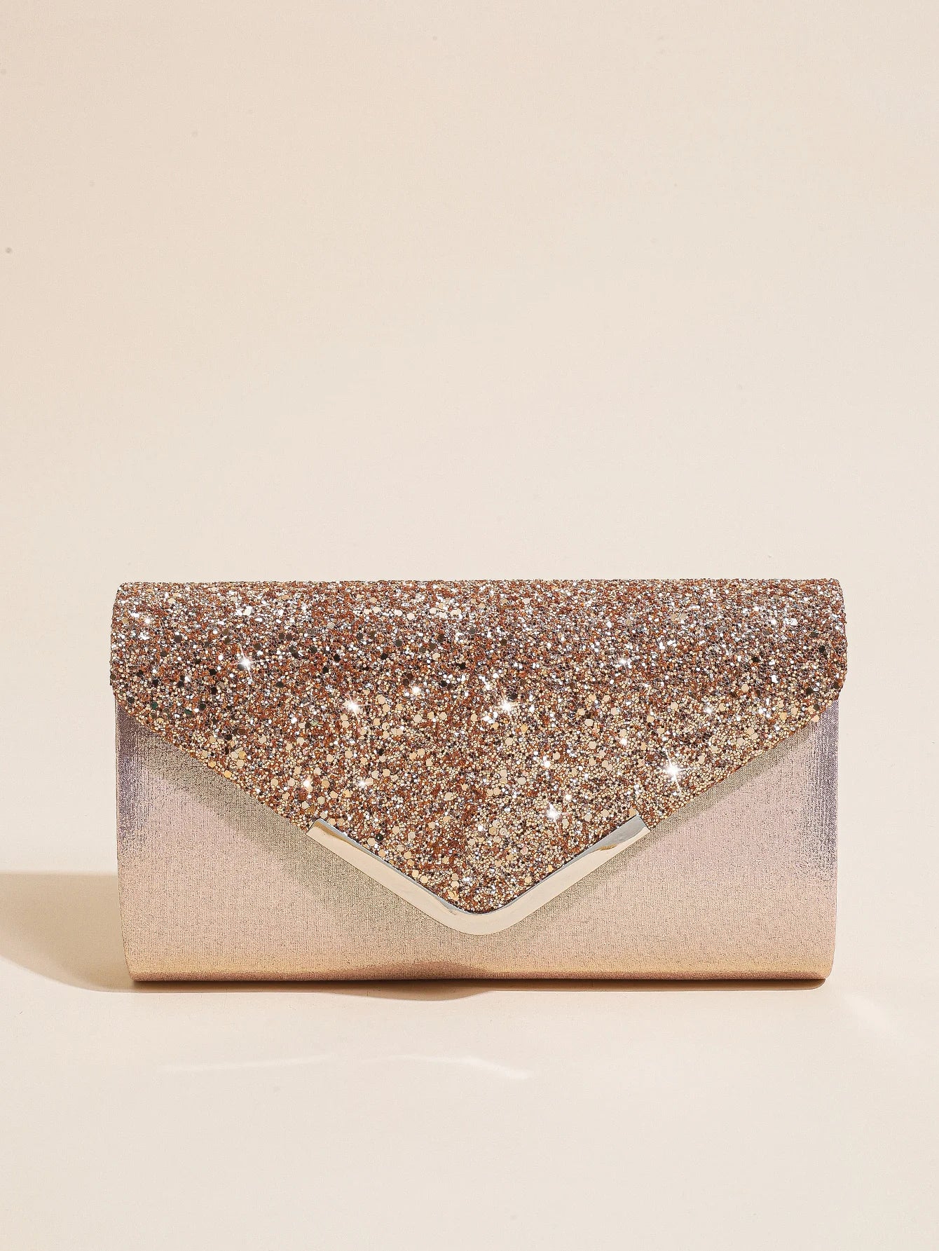 Women evening envelope handbag with sequins, chain shoulder strap, and clutch style for party or prom events.