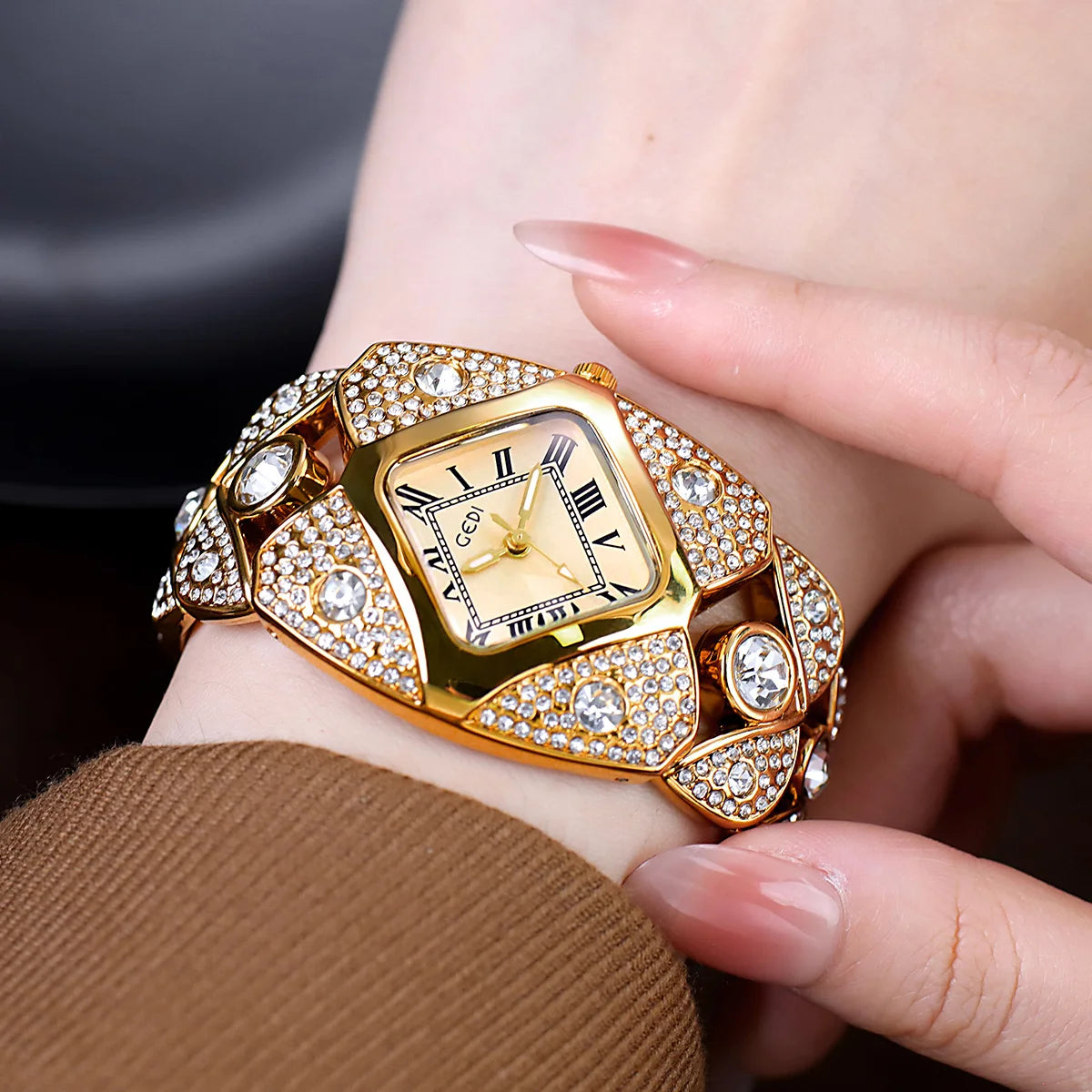 Womenโs luxury bracelet watch by ๐๐ ๐๐๐ ๐น๐๐๐๐ ๐ป๐๐๐๐ ๐๏ฟฝ