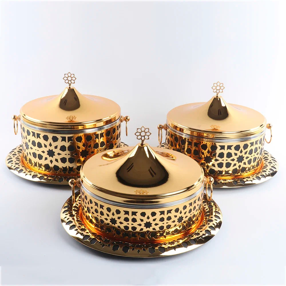 Stainless steel chafer dish set from 𝕄𝕔 𝕋𝕙𝕖 𝔹𝕝𝕒𝕔𝕜 𝔻𝕚𝕒𝕞𝕠𝕟