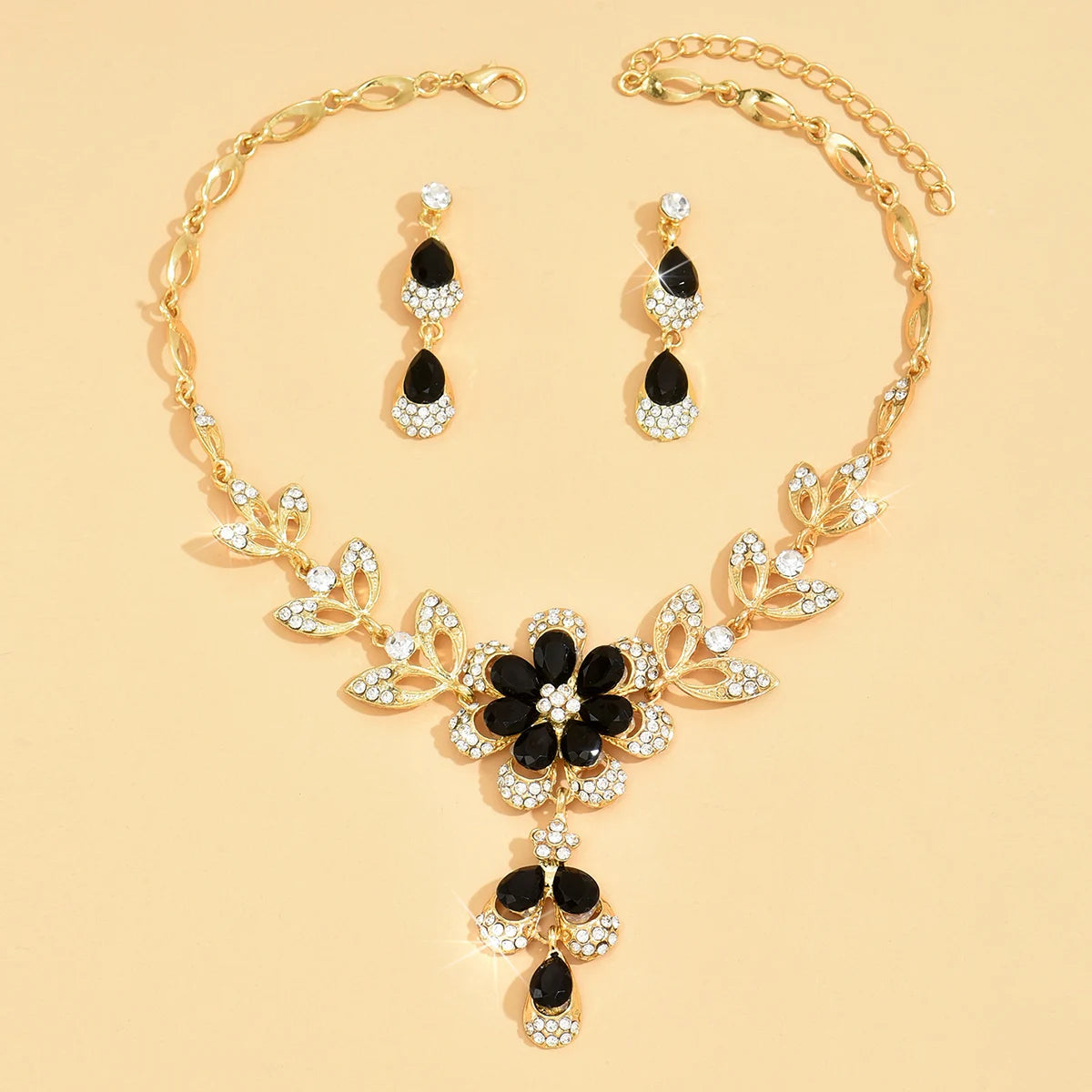 Three versatile women's fashion flower necklaces by šš ššš š¹šššš š»šššš šļæ½
