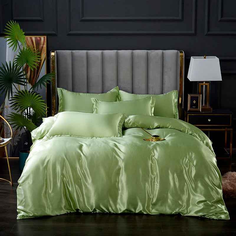 Silky satin duvet cover set with three pieces from 𝕄𝕔 𝕋𝕙𝕖 𝔹𝕝𝕒𝕔𝕜 𝔻𝕚𝕒𝕞𝕠�
