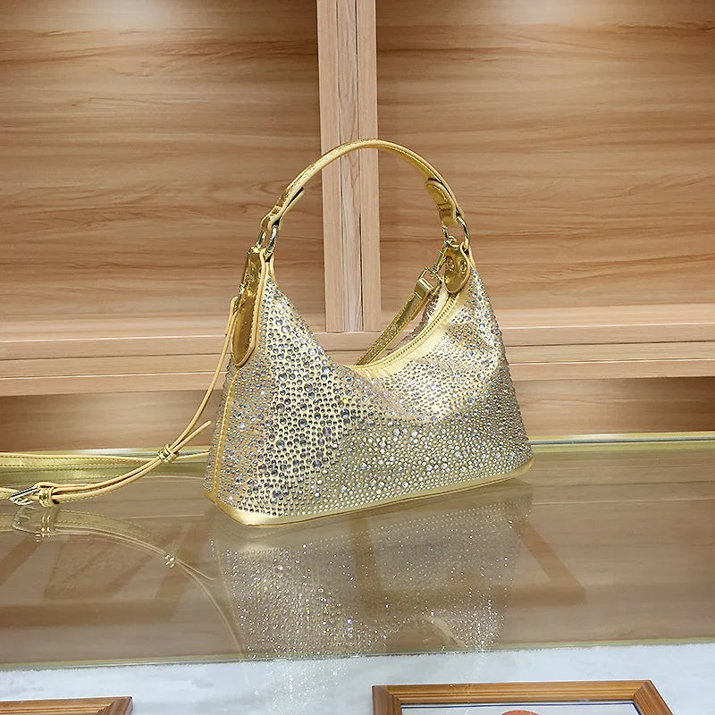 Womenโs shiny evening handbag by ๐๐ ๐๐๐ ๐น๐๐๐๐ ๐ป๐๐๐๐ ๐๏ฟฝ