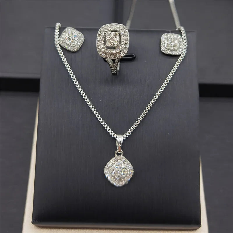 European and American style jewelry set featuring eight hearts and arrows engagement ring, earrings, and necklace by ๐๐ฎ ๐๐๐ ๐น๐๐๐๐ ๐ป๐๏ฟฝ