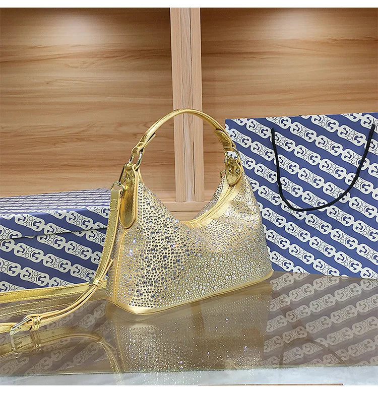 Womenโs shiny evening handbag by ๐๐ ๐๐๐ ๐น๐๐๐๐ ๐ป๐๐๐๐ ๐๏ฟฝ