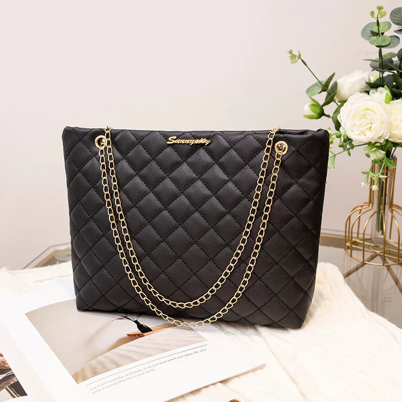 Women's shoulder bag by ๐๐ ๐๐๐ ๐น๐๐๐๐ ๐ป๐๐๐๐ ๐๐๏ฟฝ
