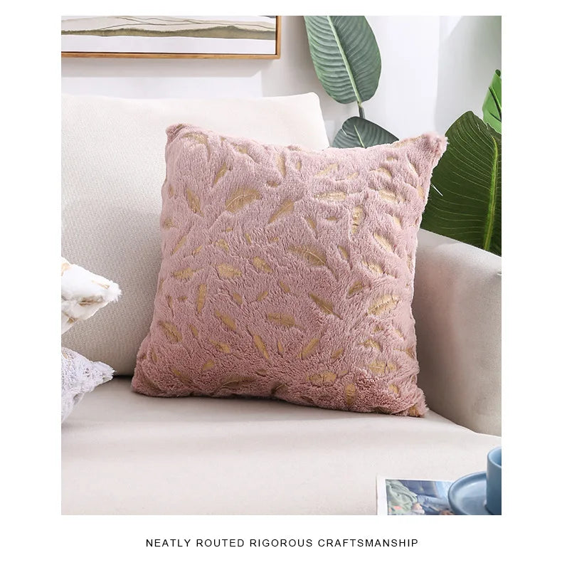 Gold feather pattern on plush velvet pillow cover from ๐๐ ๐๐๐ ๐น๐๐๐๐ ๐ป๐๐๐๐ ๏ฟฝ