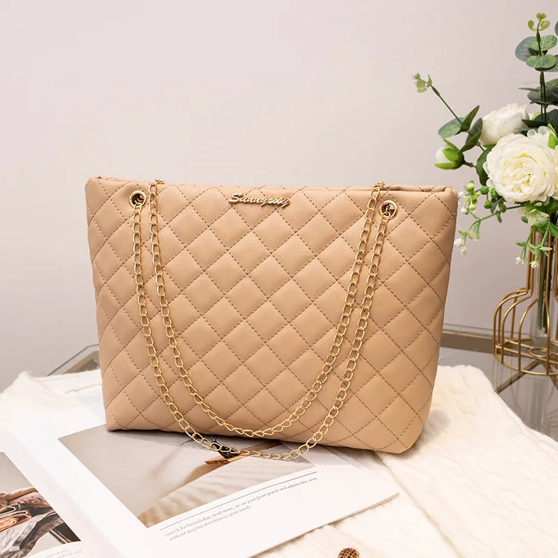 Womenโs shoulder bag by ๐๐ ๐๐๐ ๐น๐๐๐๐ ๐ป๐๐๐๐ ๐๐