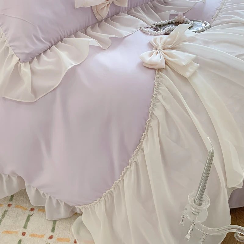Three-piece white bedding set with ruffles duvet cover from 𝕄𝕮 𝕋𝕙𝕖 𝔹𝕝𝕒𝕔𝕜 𝔻𝕚𝕒𝕞𝕠