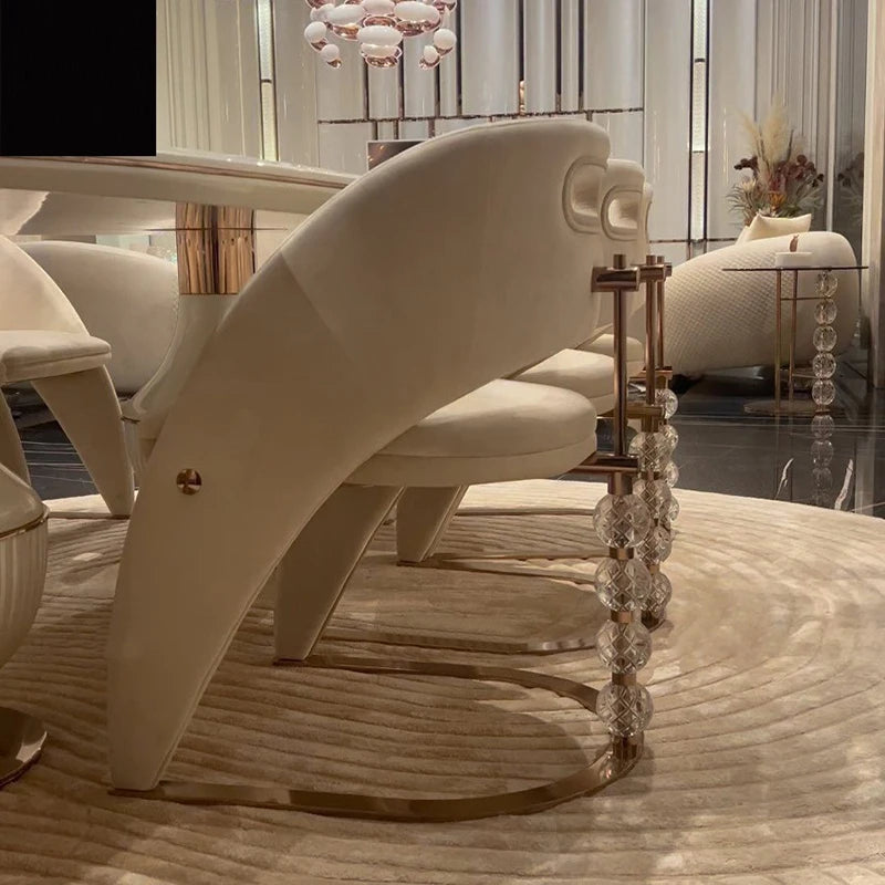 Soft Nordic-style dining chair from 𝕄𝕔 𝕋𝕙𝕖 𝔹𝕝𝕒𝕔𝕜 𝔻𝕚𝕒𝕞𝕠𝕟�
