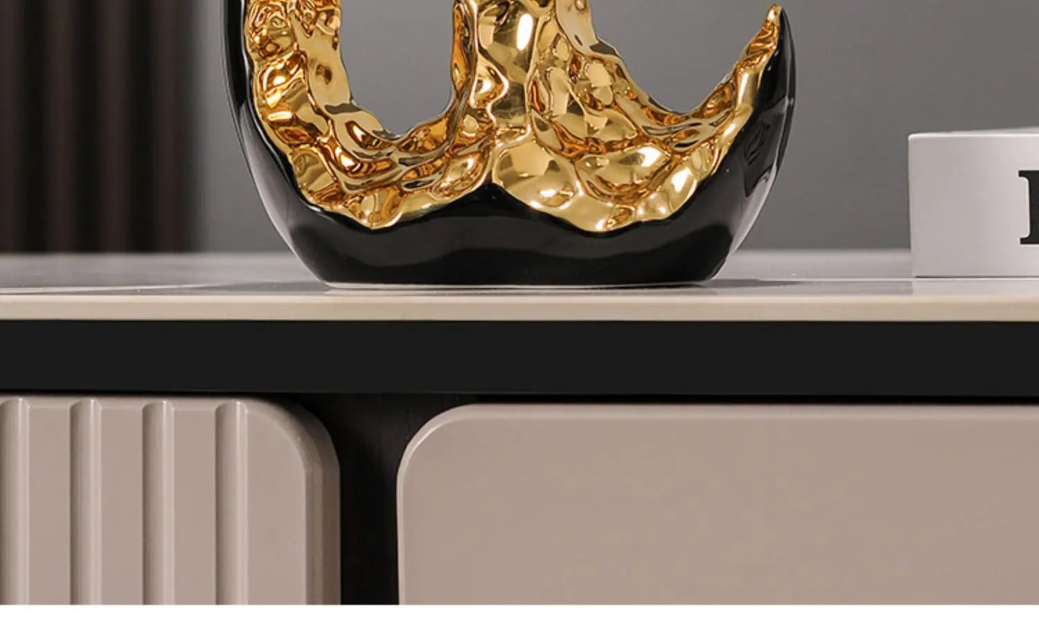 Light Luxury Home Decor Ceramic Apple Ornament Modern Living Room TV Cabinet Wine Cabinet High-end Art Decorative Figurines Gift - ๐๐ฎ ๐๐๐ ๐น๐๐๐๐ ๐ป๐๐๐๐ ๐๐