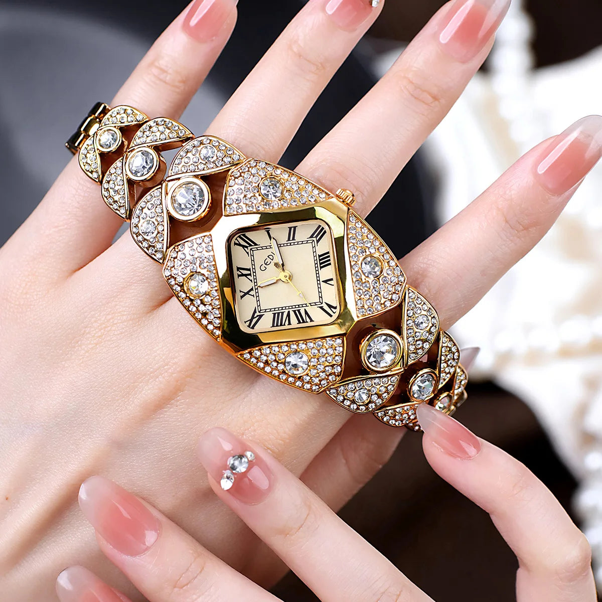Womenโs luxury brand watch with diamond-inlaid bracelet, featuring elegant design and a sleek, modern look from ๐๐ ๐๐๐ ๐น๐๐๐๐ ๐ป๏ฟฝ