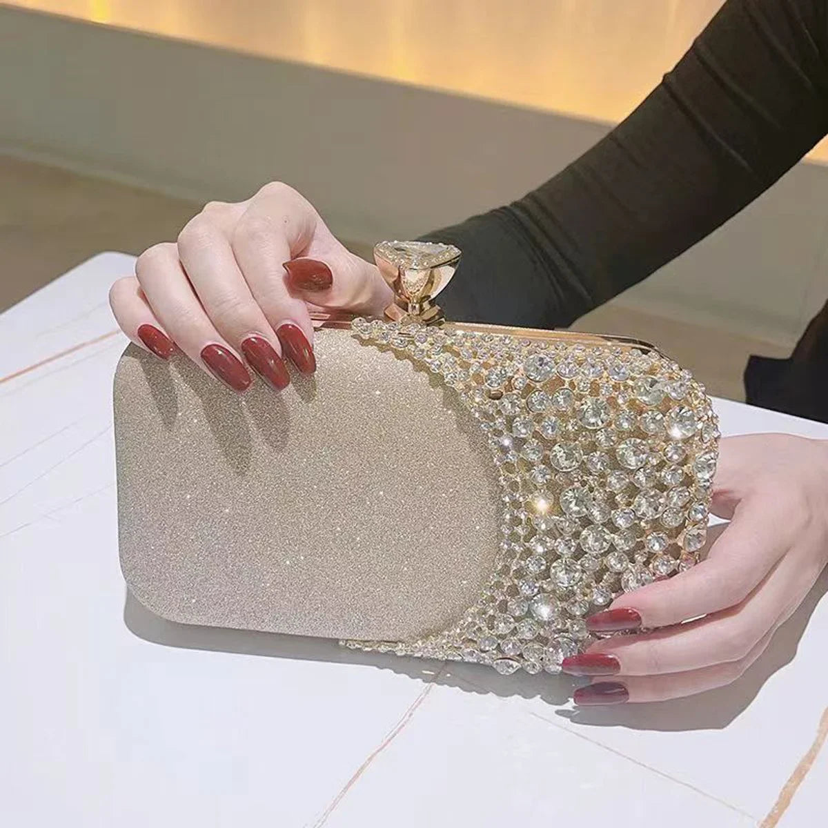 Hollow out fashion womenโs evening hand bag by ๐๐ ๐๐๐ ๐น๐๐๐๐ ๐ป๐๐๐๐ ๏ฟฝ