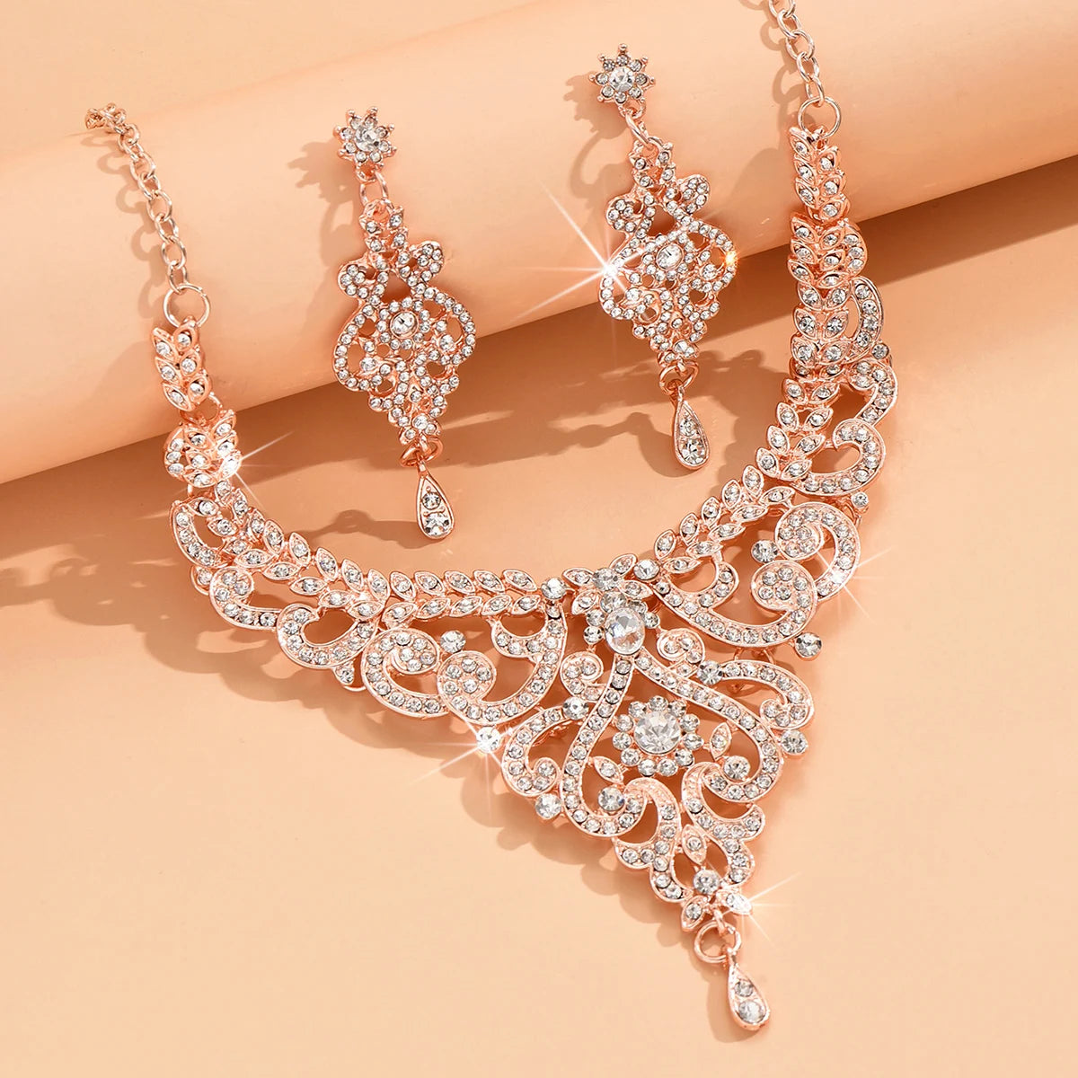 Design Sense Palace Style Jewelry Set by MC The Black Diamonds featuring high-end rhinestone inlaid women's jewelry accessories.