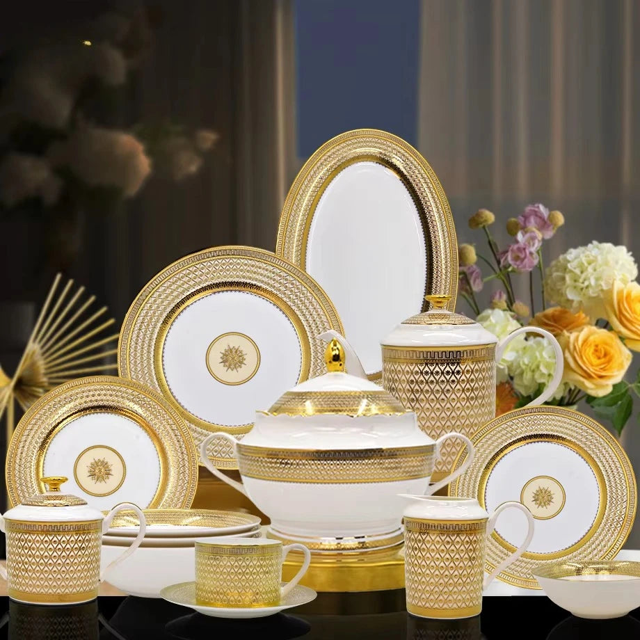 Porcelain dinnerware set by 𝕄𝕔 𝕋𝕙𝕖 𝔹𝕝𝕒𝕔𝕜 𝔻𝕚𝕒𝕞𝕠𝕟�