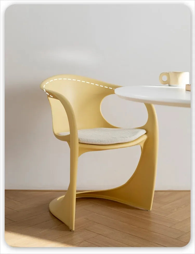 Nordic simple design art curved chair by 𝕄𝕔 𝕋𝕙𝕖 𝔹𝕝𝕒𝕔𝕜 𝔻𝕚𝕒𝕞𝕠𝕟