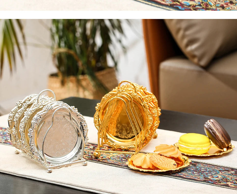 Six golden dining plates from 𝕄𝕔 𝕋𝕙𝕖 𝔹𝕝𝕒𝕔𝕜 𝔻𝕚𝕒𝕞𝕠𝕟𝕕