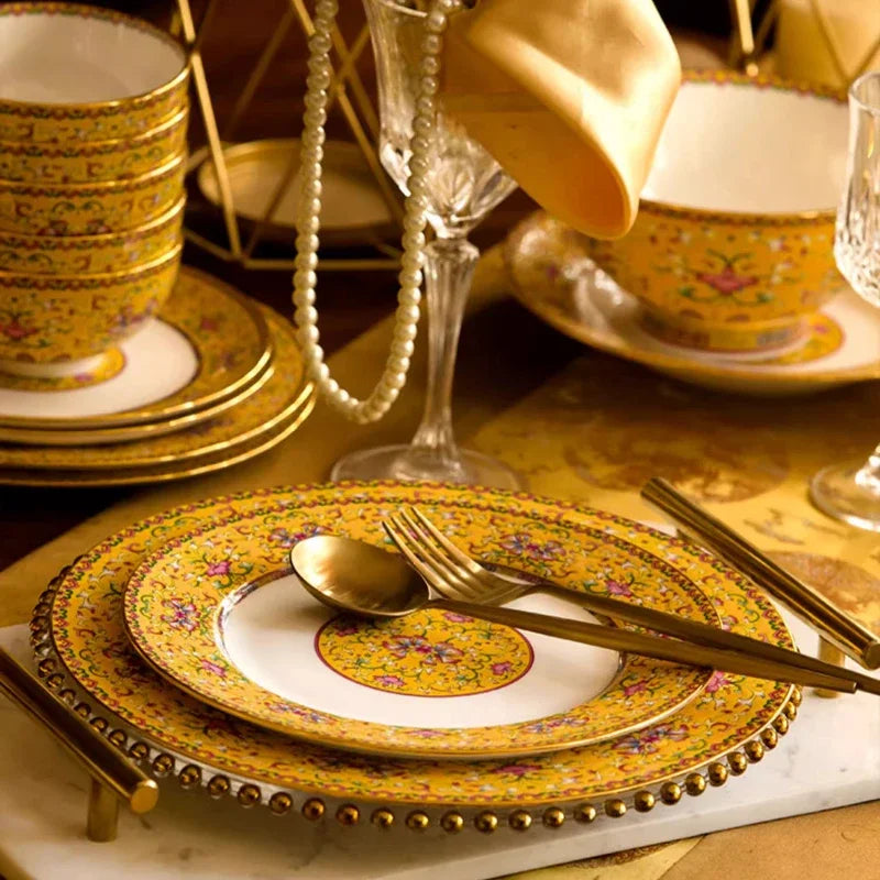 Fine luxury dinnerware set from 𝕄𝕔 𝕋𝕙𝕖 𝔹𝕝𝕒𝕔𝕜 𝔻𝕚𝕒𝕞𝕠𝕟�