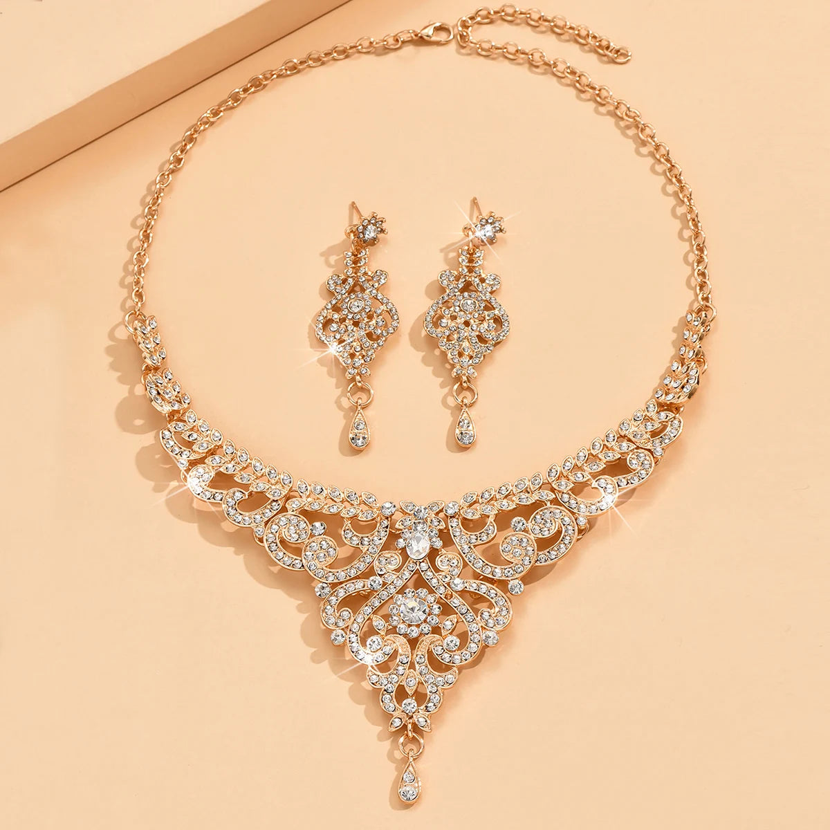 Design Sense Palace Style jewelry set by 𝕄𝕔 𝕋𝕙𝕖 𝔹𝕝𝕒𝕔𝕜 𝔻𝕚𝕒𝕞𝕠𝕟�