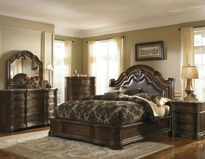 Classic King size bedroom set by 𝕄𝕔 𝕋𝕙𝕖 𝔹𝕝𝕒𝕔𝕜 𝔻𝕚𝕒𝕞𝕠𝕟�