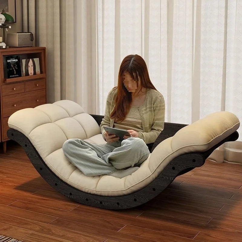 Solid wood classic rocking chair from 𝕄𝕔 𝕋𝕙𝕖 𝔹𝕝𝕒𝕔𝕜 𝔻𝕚𝕒𝕞𝕠𝕟�