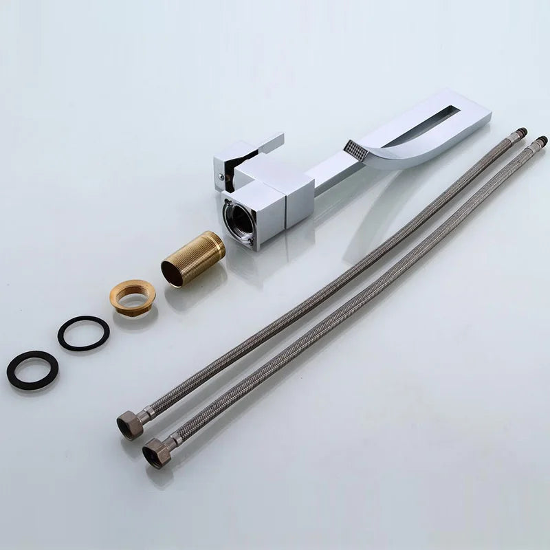 Elegant brass square basin faucet from MC THE BLACK DIAMOND for bathroom sink installation, featuring modern design and durable finish.