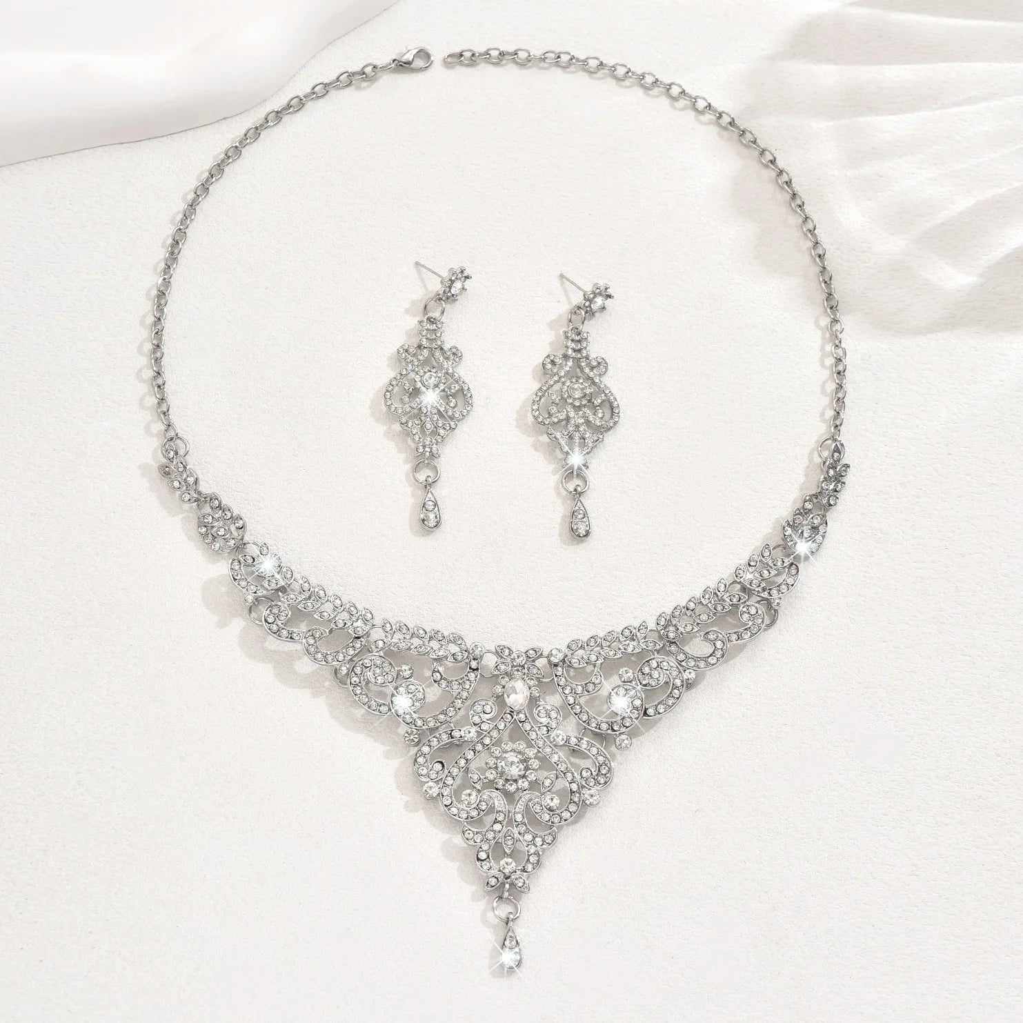Design sense palace style jewelry set by 𝕄𝕔 𝕋𝕙𝕖 𝔹𝕝𝕒𝕔𝕜 𝔻𝕚𝕒𝕞𝕠𝕟�