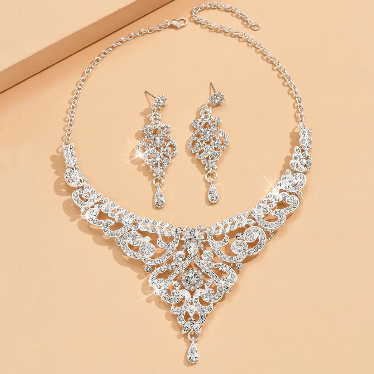Luxury palace style jewelry set by 𝕄𝕮 𝕋𝕙𝕖 𝔹𝕝𝕒𝕔𝕜 𝔻𝕚𝕒𝕞𝕠𝕟�
