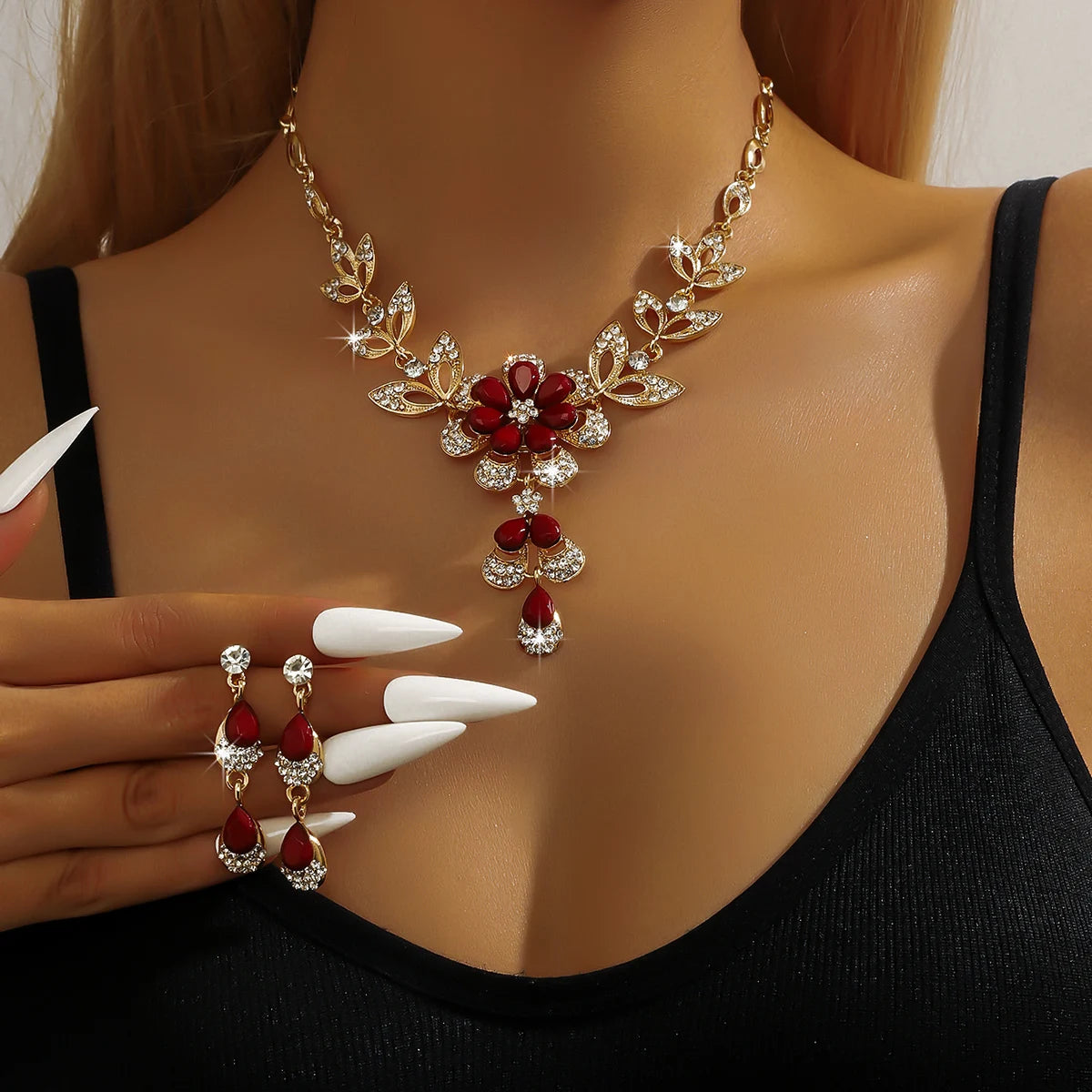 3-piece women's fashion black and gold flower necklace set by 𝕄𝕮 𝕋𝕙𝕖 𝔹𝕝𝕒𝕔𝕜 𝔻𝕚𝕒𝕞𝕠
