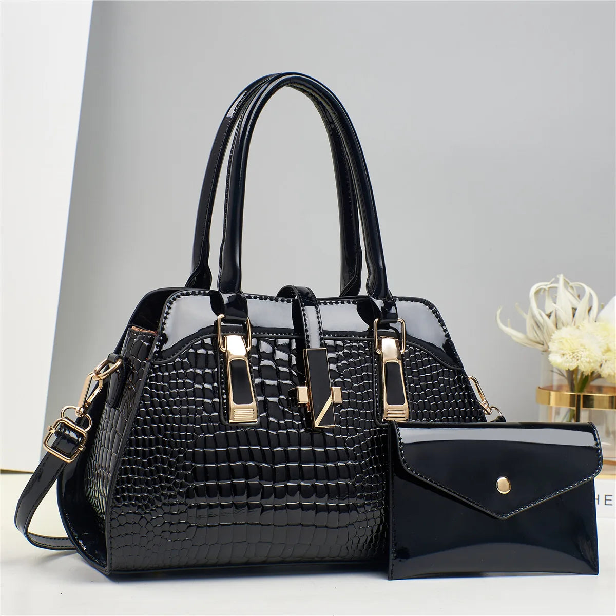 Luxury 𝕄𝕔 𝕋𝕙𝕖 𝔹𝕝𝕒𝕔𝕜 𝔻𝕚𝕒𝕞𝕠𝕟𝕕s crocodile leather