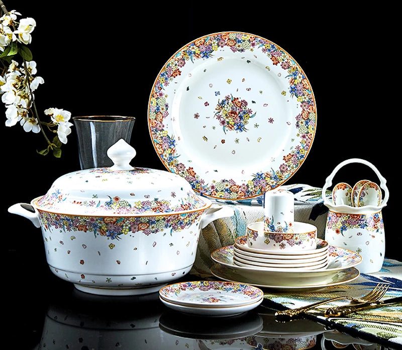 Set of 50 porcelain dinnerware pieces with star design from 𝕄𝕔 𝕋𝕙𝕖 𝔹𝕝𝕒𝕔𝕜 𝔻𝕚𝕒𝕞�