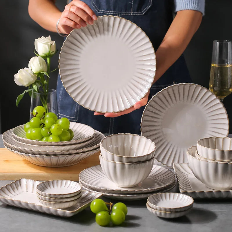 White chrysanthemum shaped ceramic dinner set by 𝕄𝕔 𝕋𝕙𝕖 𝔹𝕝𝕒𝕔𝕜 𝔻𝕚𝕒𝕞𝕠�