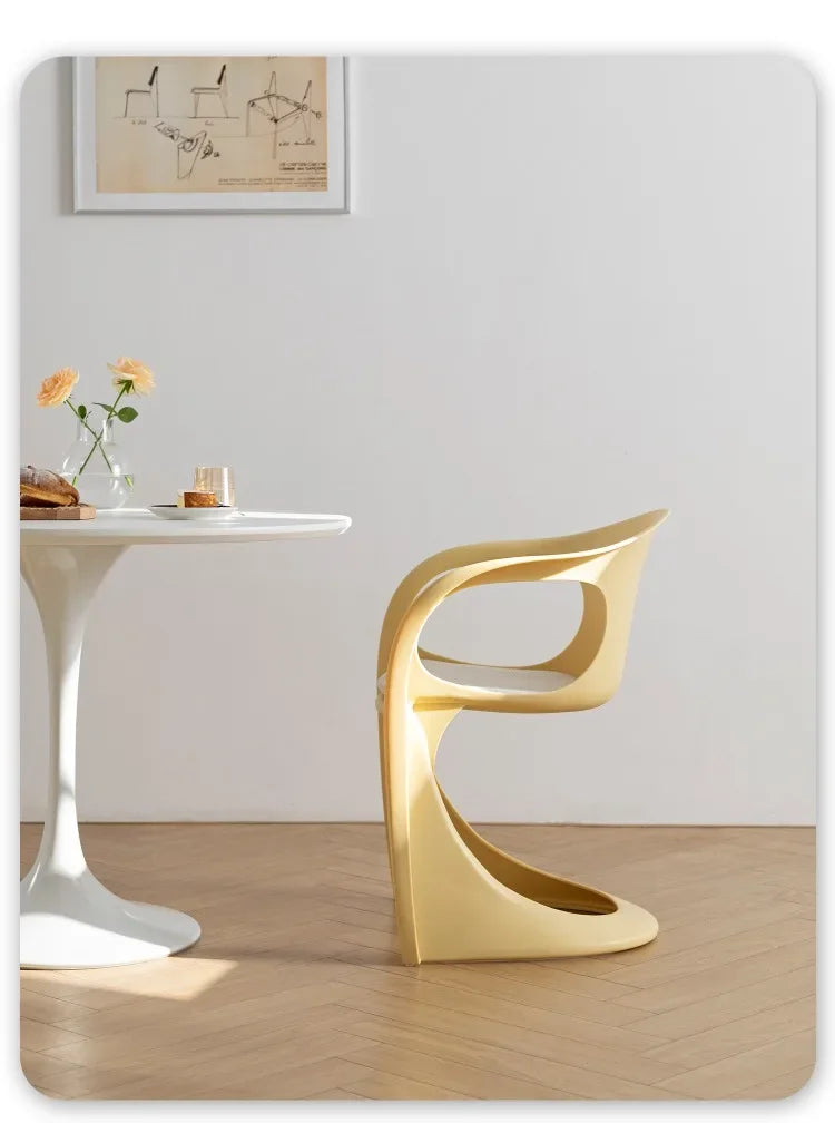 Nordic simple design curved chair by 𝕄𝕔 𝕋𝕙𝕖 𝔹𝕝𝕒𝕔𝕜 𝔻𝕚𝕒𝕞𝕠𝕟�