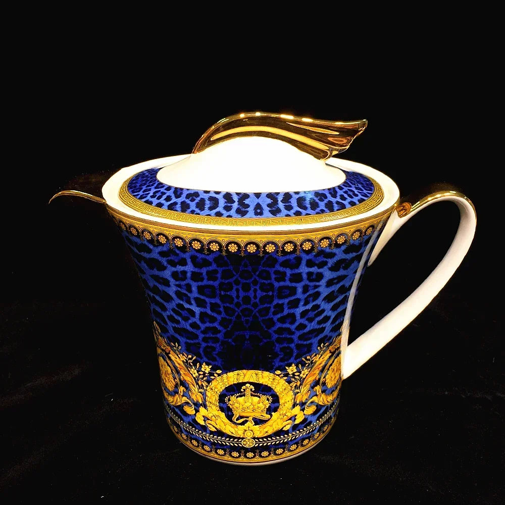 Fine Bone China dinner set by 𝕄𝕔 𝕋𝕙𝕖 𝔹𝕝𝕒𝕔𝕜 𝔻𝕚𝕒𝕞𝕠𝕟�